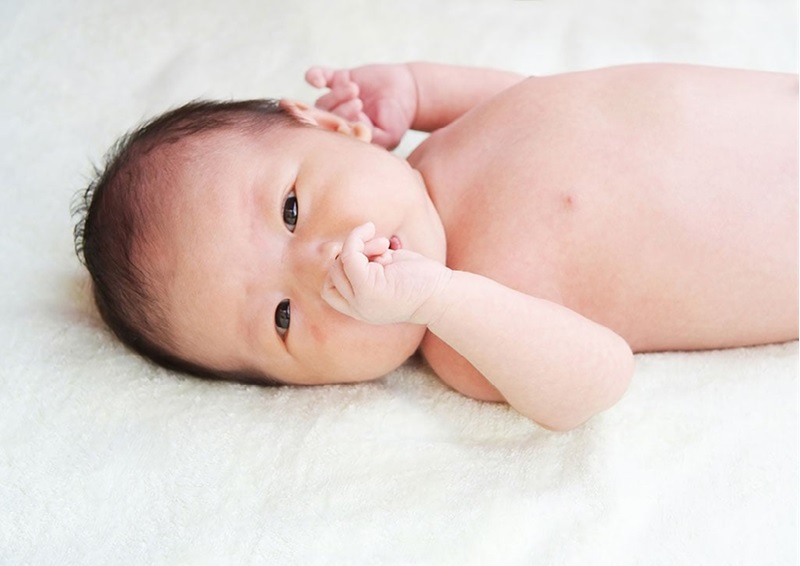 Bảng ml chuẩn theo cân nặng bé