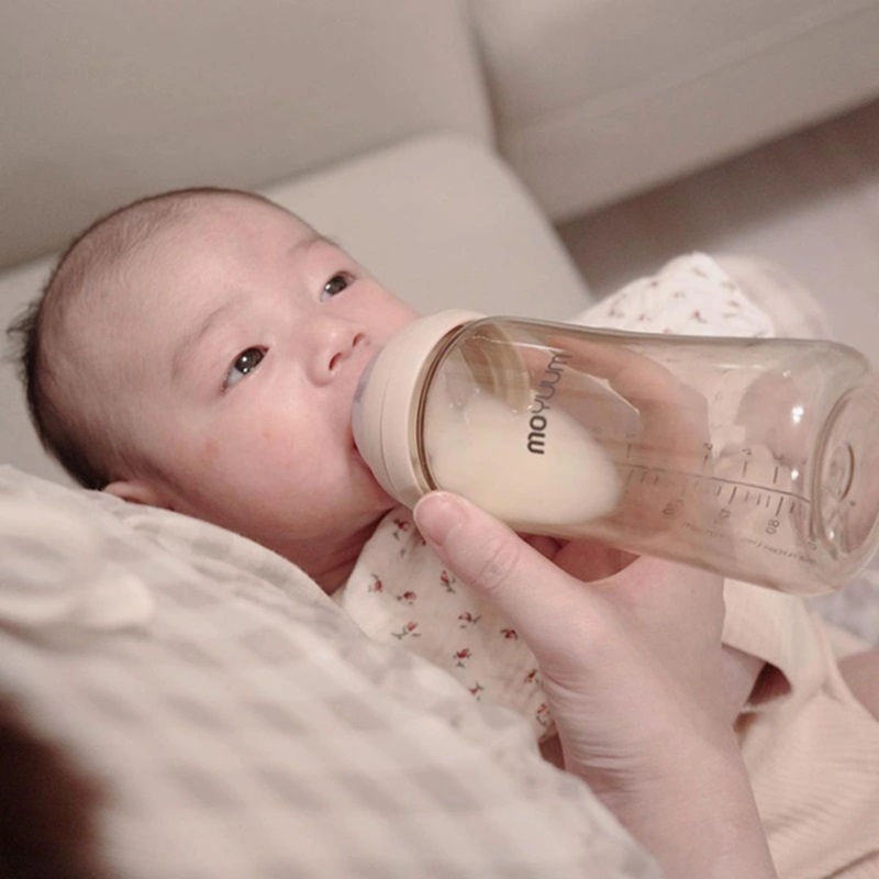 Bình sữa Moyuum