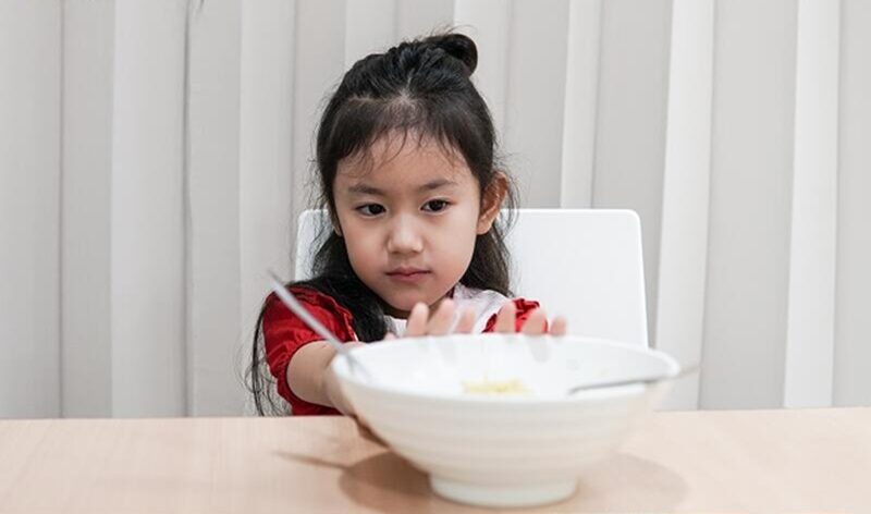 Trẻ 2 tuổi biếng ăn nên bổ sung gì