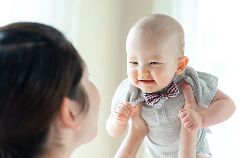 chế độ ăn - ngủ - sữa mẹ cho bé sơ sinh