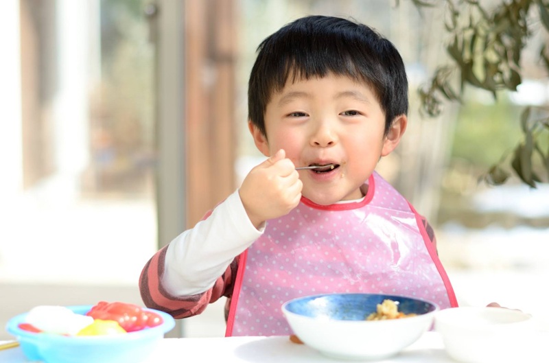 vai trò của calo cho trẻ 2 tuổi