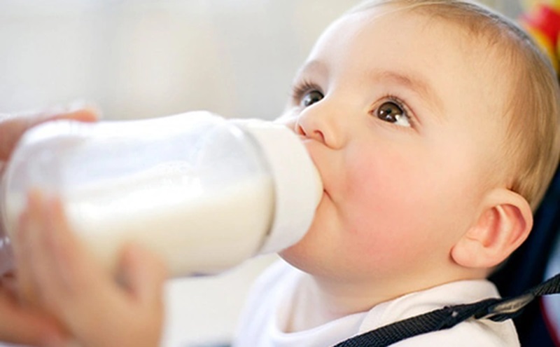 Các mẹ cần lưu ý khi dùng sữa nội để đảm bảo an toàn và hiệu quả
