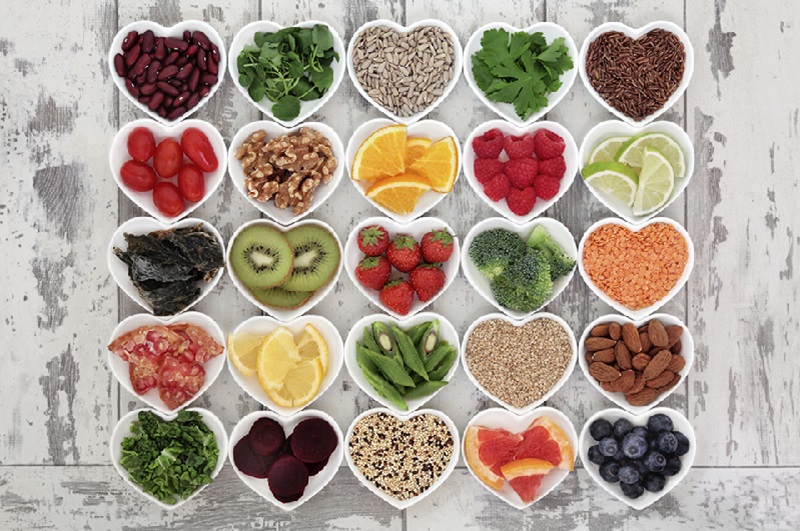 Thực phẩm giàu chất xơ hòa tan và không hòa tan giúp mềm phân